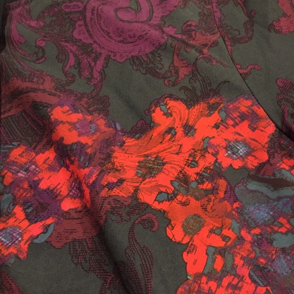 Fabletics Ithaca Romantic Print Jacket Medium purple red black bomber - Picture 3 of 8